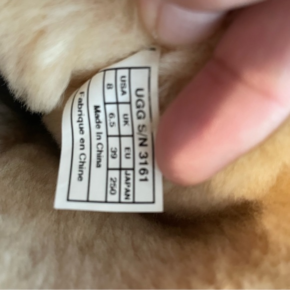 Ugg Women’s Gold Shiny Boots - Picture 7 of 16